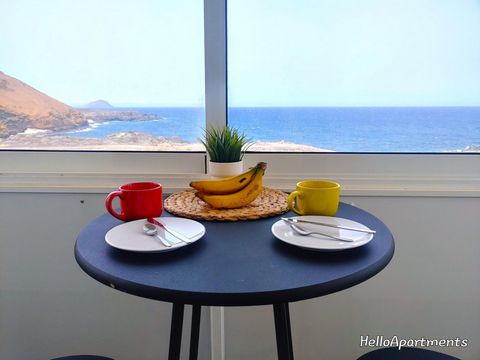 Beautiful Vacation Rental Home in front of the sea, with 2 bedrooms, Wi-Fi and swimming pool. It is an Vacation Rental Home with a living room, kitchenette, dining area, complete bathroom and 2 bedrooms, with fabulous sea view and in front of the wel...