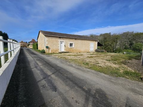 Discover this charming hamlet house with stable, nestled in a picturesque setting, offering a living area of 72 sqm on a plot of land measuring 90,720 sqm. Located in a peaceful environment, this property offers a perfect combination of tranquility a...