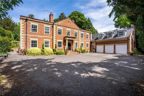 Grosvenor House is a seven-bedroom, luxury detached family home located in one of the most prestigious and coveted private estates in South Buckinghamshire. Encompassing all of the finest aspects the property market in Gerrards Cross is renowned for,...
