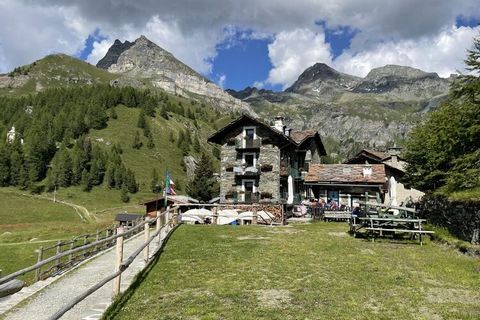 Our house is located on a southern slope in the ski area in the car-free dream resort of Chamois. It is an old mountain house with an original wooden interior in the 