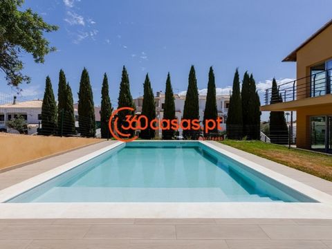 House T1 + 2 with pool and garage in box in Algoz, Silves The villas are located in Algoz, in a quiet residential area with unobstructed views. Algoz is located in the centre of the Algarve in the municipality of Silves, an Algarve town known for its...