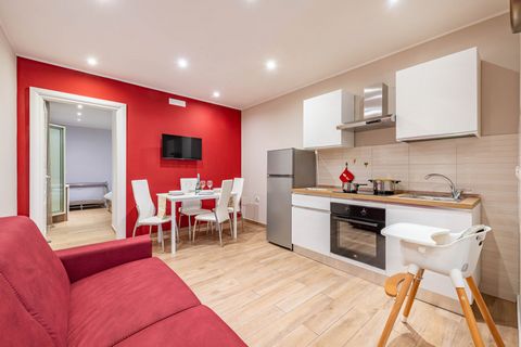 In the centre of the fascinating city of Bari, this first-floor apartment sleeps 4 people and makes the perfect base from which to explore both the city and the surrounding region. The modern interiors of the house have been carefully equipped with e...