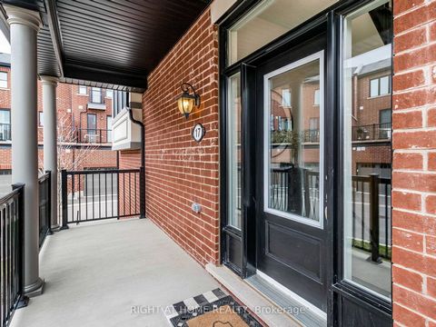Absolutely exquisite! Spacious, Bright and Tastefully upgraded corner unit, recently professionally painted. This almost new townhome features 9ft ceilings on main and lower level and new shutters through out. Admire the open-concept modern kitchen w...