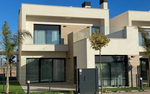 Key ready villa in Santa Rosalía Resort, Murcia, Spain The property has 3 bedrooms and 3 bathrooms, private swimming pool, artificial grass in Santa Rosalía Resort, Torre Pacheco, Murcia. The residential has the largest artificial lake in Europe with...