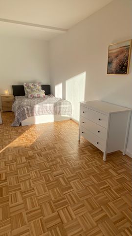 Schönes und frisch renoviertes Apartment Das Apartment ist mit Allem für einen entspannten Aufenthalt ausgestattet und eignet sich auch zum Arbeiten von „Zuhause“. Der Südbalkon lädt zum Verweilen ein. - mit Highspeed-W-Lan -1,40 x 2 m großem, sehr b...