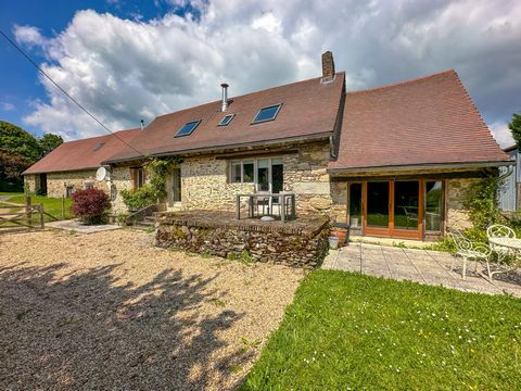 EXCLUSIVE TO BEAUXVILLAGES! Renovated stone cottage with a lovely contemporary feel. Elegant detached 2 bedroom, 2 bathroom rural property, has the possibility of a 3rd bedroom above the utility room. Adjacent is a 200 m² barn, hanger, and piggery. S...