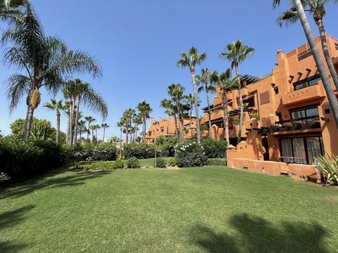 Located in Puerto Banús. Beautiful spaceous apartment in one level, with 3 bedrooms, 2 bathrooms, guest toilet, large kitchen with laudry area. The property has 3 terraces overlooking to tropical gardens area of Alzambra, fase 3. The community with 2...