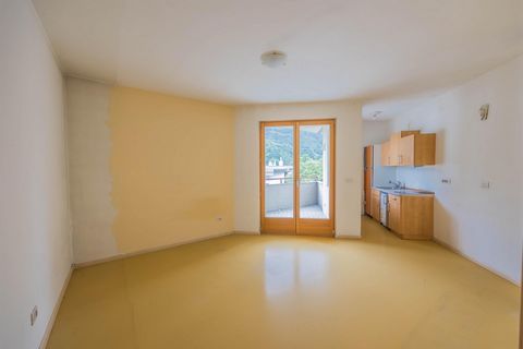 Attention investors: we are selling a small apartment in an absolute top location in Gries, more precisely in Max Valier Strasse. It is not only the location of this property that is convincing, but also the favorable west-facing orientation, which g...