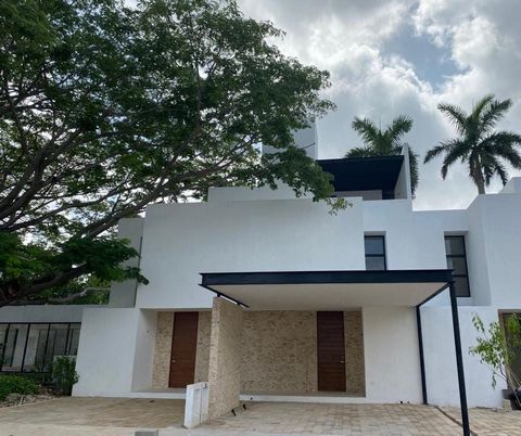 2 bedrooms, each with bathroom and closet. Ready for a third bedroom. 1 guest bathroom. Large spaces that are excellently ventilated and illuminated. 2 different options of façades with windows. Garage for two vehicles. Front and back gardens, with w...