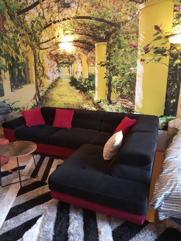 A quiet place in the heart of Budapest in Terez korut, what is the beautiful main boulevard of the downtown in Budapest. It is close to the most popular sights of Budapest center. Despite the central location, the apartment is quiet so you can rest a...