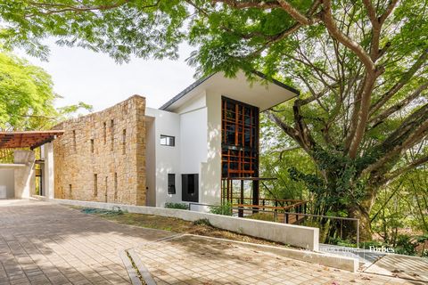 For sale: $ 1,250,000 For rent: $4,000+IVA The property is located in Villa Real, surrounded by trees and nature, which makes it ideal for an investment or for large families.  The distribution of this property is as follows: The house has a contempo...