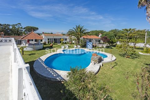 Fantastisk villa intill Ria de Aveiro! Denna magnifika fastighet erbjuder en oöverträffad livsstil och ligger i ett privilegierat läge intill Ria de Aveiro. Den har en avkopplande pool att njuta av på soliga dagar, fyra rymliga och ljusa sovrum, ett ...