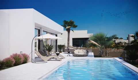 Luxe villa in luxe resort vlakbij zee en de Dehesa de Campoamor. Luxe villa in een privéresort vlakbij de stranden van Dehesa de Campoamor en Mil Palmeras. Deze villa heeft 3 slaapkamers, 3 badkamers, open keuken met woonkamer, inbouwkasten, grote te...