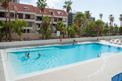 At PROPERTY TENERIFE we have the opportunity to offer you for sale this wonderful apartment located in Playa de Las Americas, in the Playa Honda complex. Distributed in living room with direct access to the balcony, open kitchen equipped with applian...