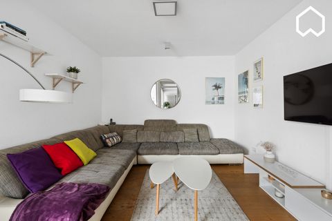 Object description The rental property is located on the second floor of a modern apartment building and is easily accessible by elevator. Smoothly trowelled walls, high-quality oak flooring and 2 contemporary bathrooms reflect the high standard of e...