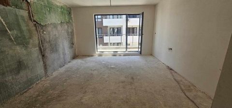 A vendre appartement, nouvelle construction en briques, finie, en face de l’acte 16, dans la partie centrale du quartier de Vazrozhdantsi, dans la zone du magasin F-58. L’appartement a une superficie totale de 100 m² et se compose d’un hall d’entrée,...