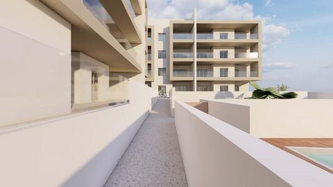 Situé dans le quartier charmant et dynamique d’Albufeira, ce développement en construction est une opportunité unique sur le marché immobilier. Avec une variété de commodités et d’attractions à quelques pas, Balaia offre l’équilibre parfait entre com...