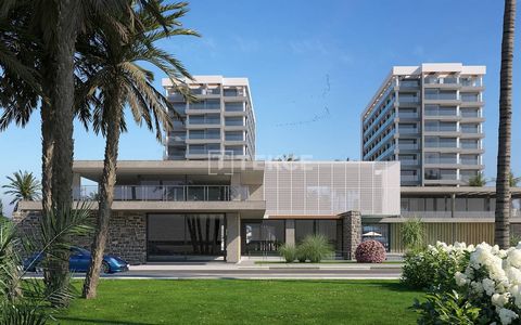 Onroerend Goed in een aan het Strand Gelegen Complex met Gezondheidsthema in Noord-Cyprus Lefke Het onroerend goed is gelegen in Lefke, Gaziveren, een groen gebied op het eiland. Gaziveren is een van de belangrijkste gebieden met zijn rust en kalmte....