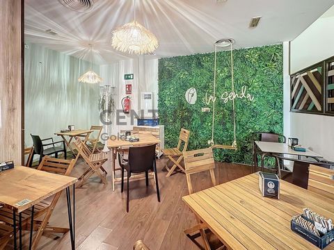 Great opportunity! Beautiful and cozy coffee shop for sale. Here is everything you need to know: Characteristics: Location: Perfect in a busy area, ideal for attracting many customers. Atmosphere: Spacious and welcoming, decorated in a modern and att...