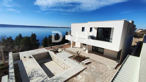 Location: Zadarska županija, Starigrad, Starigrad. ZADAR, STARIGRAD – Moderne Villa mit Swimmingpool, zweite Reihe zum Meer mit Panoramablick auf das Meer! Eine moderne Luxusvilla mit Swimmingpool und spektakulärem Meerblick bietet ultimativen Komfor...