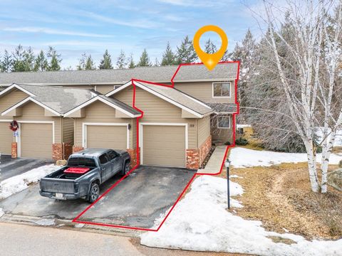 This townhome is located in the heart of Kalispell, Montana and is extremely close to the Buffalo Hills Golf Course. This property has been used as a long-term rental and can also be used as a short-term rental upon receiving a conditional use permit...