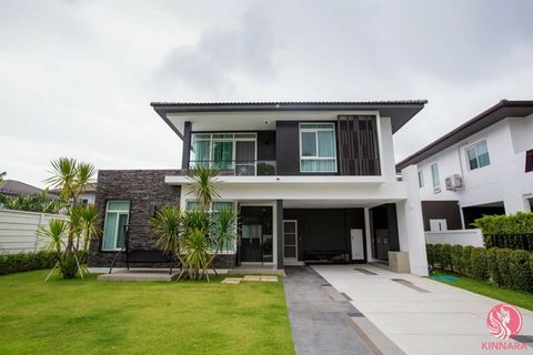 This 4-bedroom, 3-bathroom house is located on a corner lot inside the Serene Lake area, one of the nicest developments in Chiang Mai. The first floor has an open dining room, living room kitchen style with a nice open bar dividing the kitchen from t...