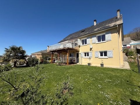 Villa dexception avec vue imprenable sur les hauteurs de Lourdes