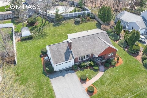 A great opportunity to reimagine this custom built spacious cape in a sought-after Winchester neighborhood! Set on a generous lot, this unique home has been lovingly maintained and is full of potential; ready for updates & your personal touch! The fl...