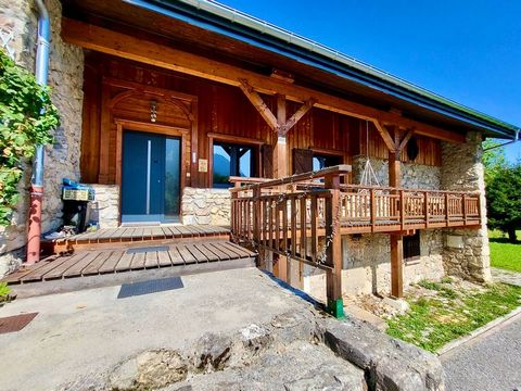 Dpt Haute Savoie (74), à vendre proche de EVIAN LES BAINS maison P8 de 230 m² - Terrain de 1 025,00 m²