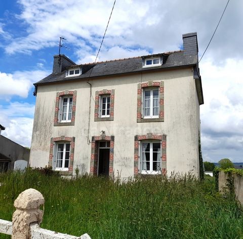 Maison à vendre 4 pièces QUEMENEVEN (29)- Surface habitable 120 m2 sur 3 niveaux- Combles aménageables- Terrain de 2551 m2-