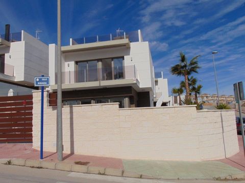 Modern design Villa in perfect condition. Tastefully furnished and only 1 year old. The third bedroom has been added to the lounge, which is now extra spacious. There is a private pool with countercurrent system; Large terraces including solarium, ce...