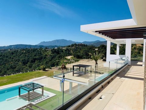 Wonderful new-build luxury villa with contemporary design in Marbella Club Golf, Benahavís. This magnificent property characterized by its wide spaces, luminosity and large windows with impressive panoramic views of the sea, Africa and Gibraltar is a...