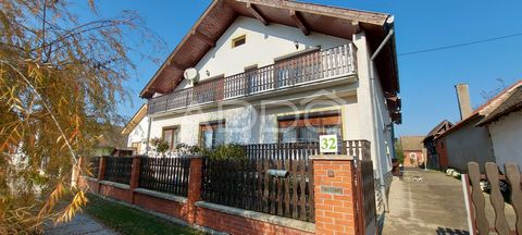 Location: Osječko-baranjska županija, Bizovac, Habjanovci. House built in 1993, completely renovated in 1994 near the center of the village Habjanovci consists of two apartments fully furnished. On the courtyard side is a large terrace with a barbecu...