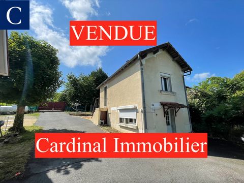 MONTREM - Near SAINT-ASTIER and Coursac, 19 minutes from Périgueux, just 2 minutes from the motorway access to BORDEAUX and TOULOUSE, 5 minutes from supermarkets and 50 meters from the bakery: House of 54 m2 located on a plot of 228 m2 with parking. ...
