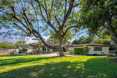 Rare find Santa Anita Oaks, situated in a Cul-De-Sac Quiet street Carmelita Pl. Huntington Library inspired landscaping including two Japanese style Pine , Crape myrtle tree, Jacaranda tree, Magnolia tree and A Rose Garden in back yard. Home site fac...