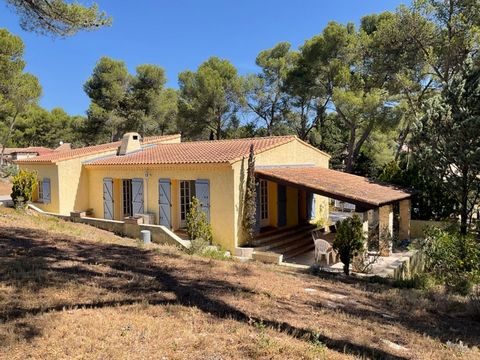 Dpt Bouches du Rhône (13), à vendre LES PENNES MIRABEAU maison de plain pied avec 3 chambres- garage