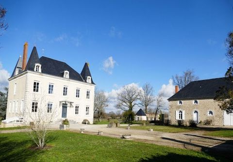 19th century manor and its outbuildings in perfect condition South of Poitiers and 3h30 from Paris, in pretty, unspoiled countryside, near Montmorillon (city of books), a delightful property comprising a meticulously renovated 19th century manor hous...
