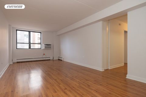 Freshly spiffed up, walls and ceilings smoothed out and readhy to move in! This bright two bedroom apartment has king-sized bedrooms a large living-dining space and a fresh, bright bathroom as well as an additional sink and vanity just outside the ba...
