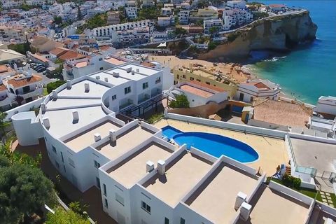 Oasis Praia Carvoeiro Bay is a modern two bedroom townhouse just steps from Praia do Carvoeiro, one of the main holiday destinations in the Algarve. It offers stunning views of the Atlantic Ocean, which can be enjoyed directly from anywhere on the pr...