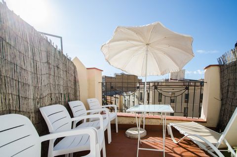 Fully furnished and equipped renovated penthouse. It has a double room, terrace, living room, kitchen, bathroom and washing room.