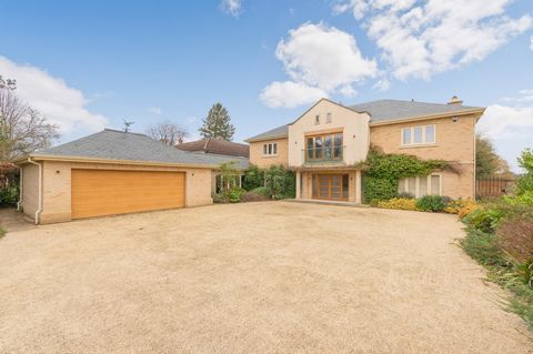 Contemporary riverside village residence set in 1.5 acres. Set in a highly desirable village lane on a sprawling plot approaching 1.5 acres with river frontage, this stunning home offers flexible accommodation spanning 5706 square feet, including gar...