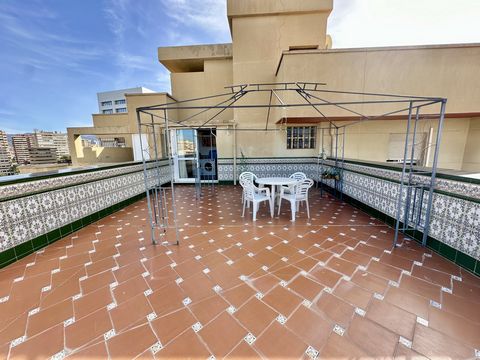 BIG FLAT WITH 4 BEDROOM FLAT WITH GARAGE AND TERRACES - MALAGA CAPITAL The flat in question has a total surface area of 160 square metres. . It has three terraces. One of them has access from the living room, ideal for sunbathing and enjoying the sum...