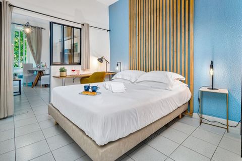 KEY POINTS - Renovated and fully equipped, for optimal comfort - Professional bedding 160x200cm (Queen size) wih bed linen and towels - TV with streaming services : Netflix, Disney+ and Amazon Prime Video - Dual-band WiFi 6 with 800 Mbs downstream an...