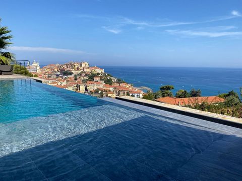 The villa that we offer for sale in Imperia overlooks the Ligurian sea and Porto Maurizio, a splendid village with a tourist port open all year round and able to accommodate boats of up to 60 metres. The residence was built in 1895 by a naval officer...