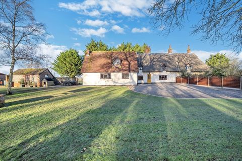 Picture Perfect Location. Situated at the top of a hill in a stunning rural village location, this 15th century thatched cottage exudes charm and history. Boasting three bedrooms, a splendid kitchen with spacious pantry and utility room and set on a ...