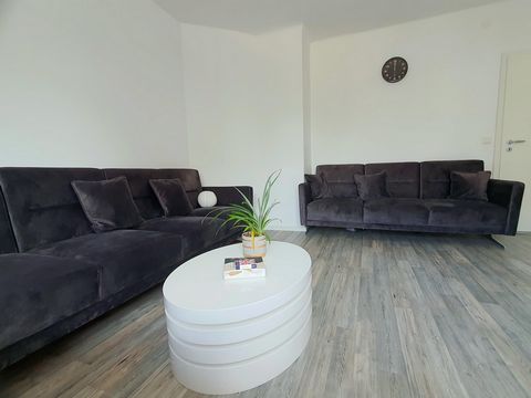 The accommodation is a 4-room apartment (over 90 sqm) with a spacious living room. It is available for up to 6 people. The rooms are all accessible separately. The entire accommodation is available for guests' sole use. From this centrally located ac...