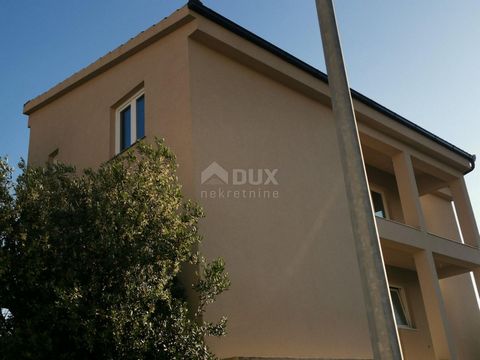 Location: Šibensko-kninska županija, Rogoznica, Rogoznica. ŠIBENIK, ROGOZNICA - Three apartments in a new building We offer three apartments with a total area of 120 m², each with a covered balcony and a parking space. The apartments are located on t...