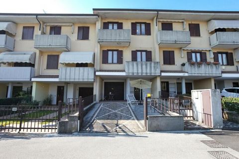 Casa de vacaciones en Desenzano del Garda - Ideal para familias y grupos de hasta seis personas.