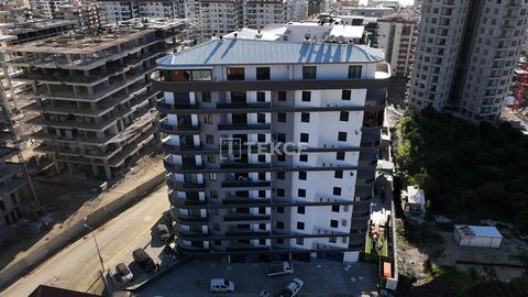 Instapklare appartementen met uitzicht in een complex met veel activiteiten in Alanya Mahmutlar, Antalya Mahmutlar is een van de meest populaire wijken van Alanya. Het biedt een hoogwaardige service en levensstijl in de regio, met zijn levendige avon...