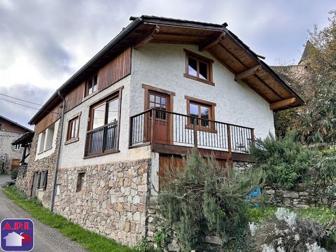 15 minutes from LA BASTIDE DE SEROU Located in a small village with a school, come and discover this house consisting of a basement with a cellar and a workshop. On the ground floor a living room, a living room with a fireplace, a bedroom, a bathroom...